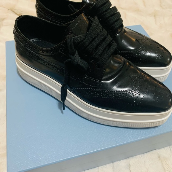 Prada high platform brogues - Picture 2 of 3